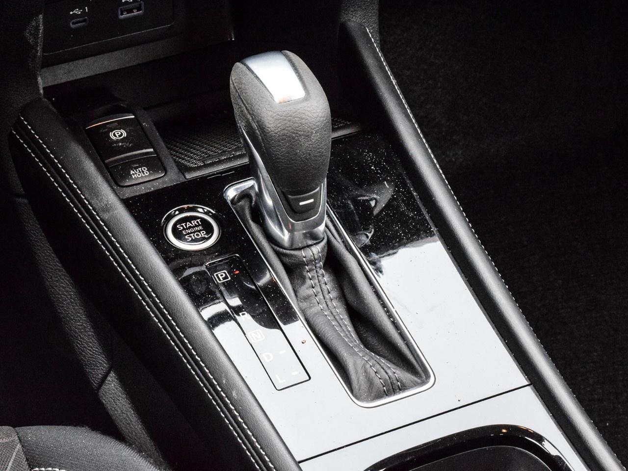 2024 Nissan Kicks SV FWD Photo