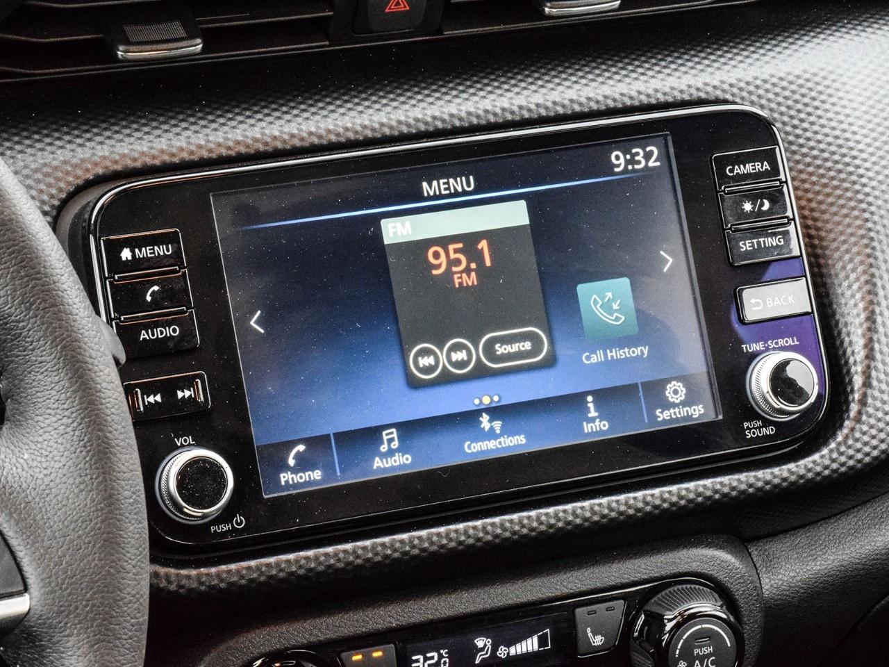 2024 Nissan Kicks SV FWD Photo