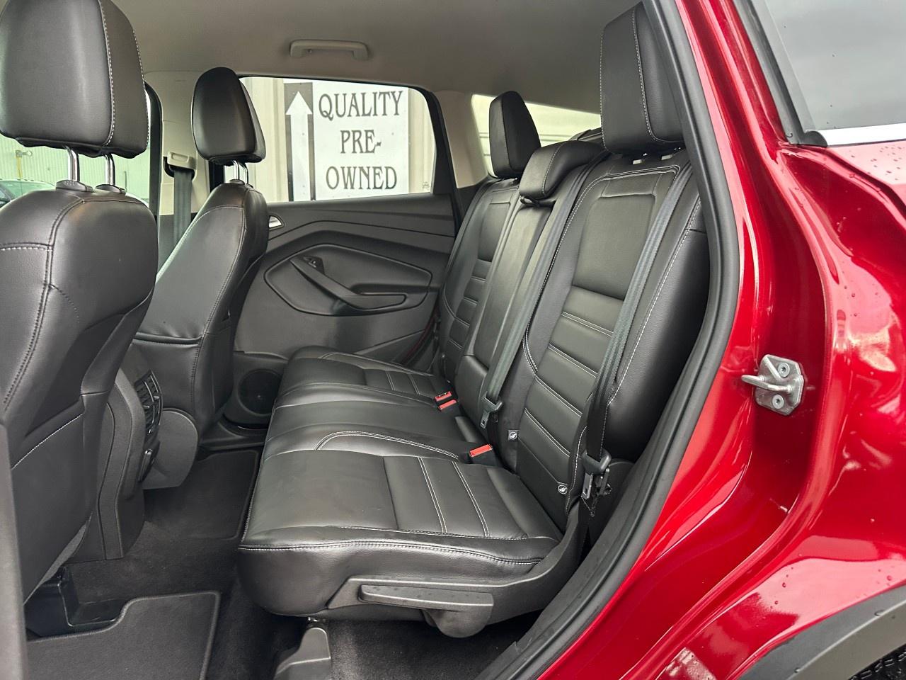 2017 Ford Escape 4WD 4DR TITANIUM Photo