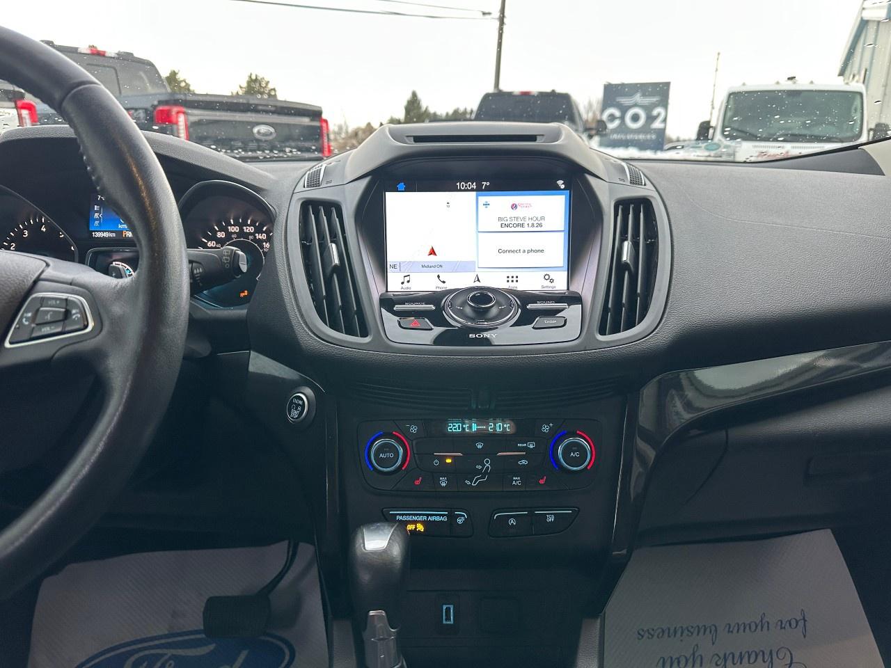 2017 Ford Escape 4WD 4DR TITANIUM Photo