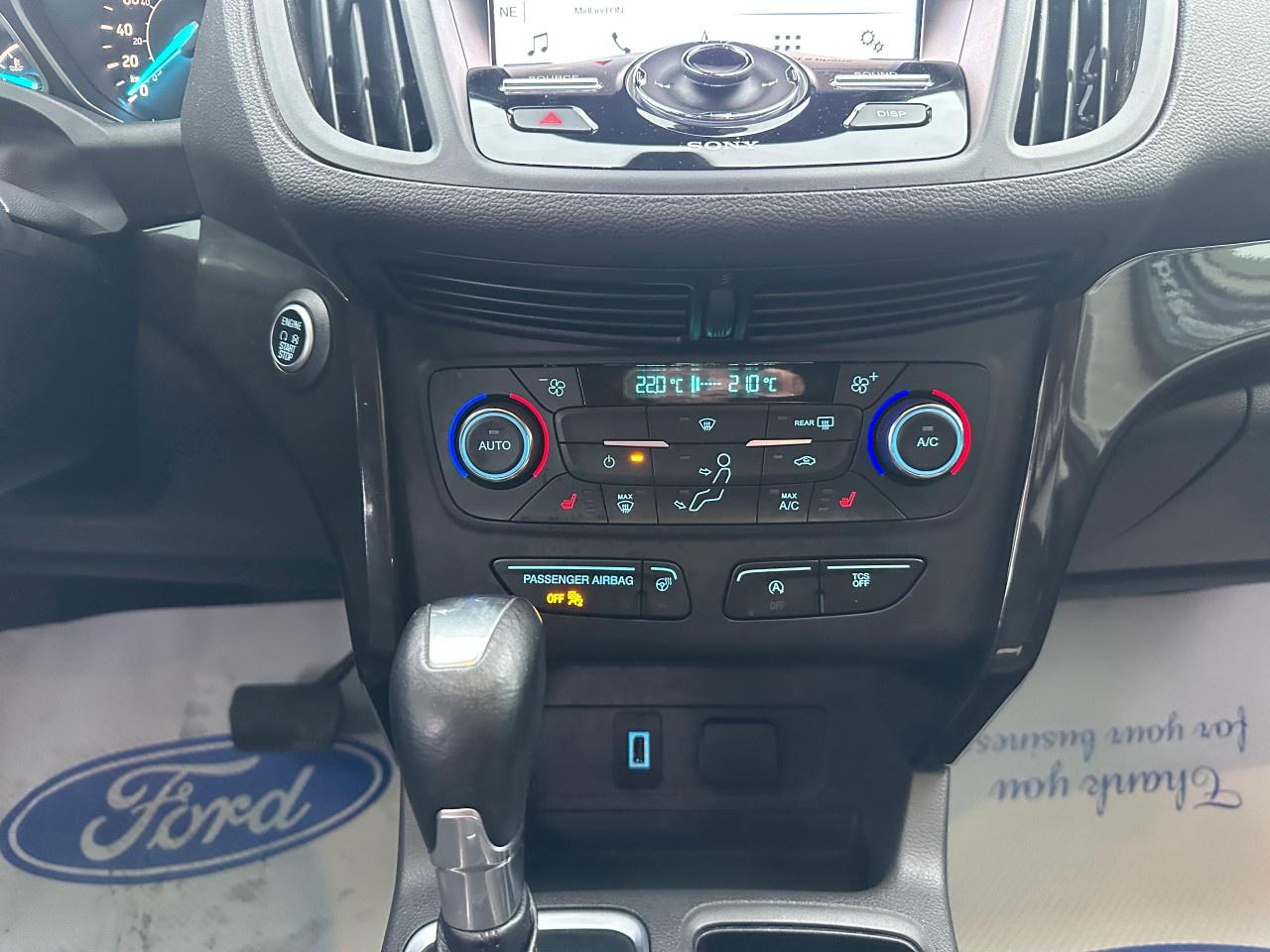 2017 Ford Escape 4WD 4DR TITANIUM Photo