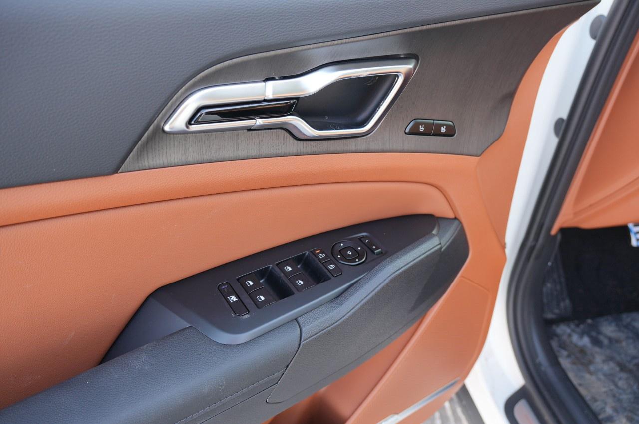 2026 Kia Sportage X-Line Limited AWD w/Brown Interior Photo