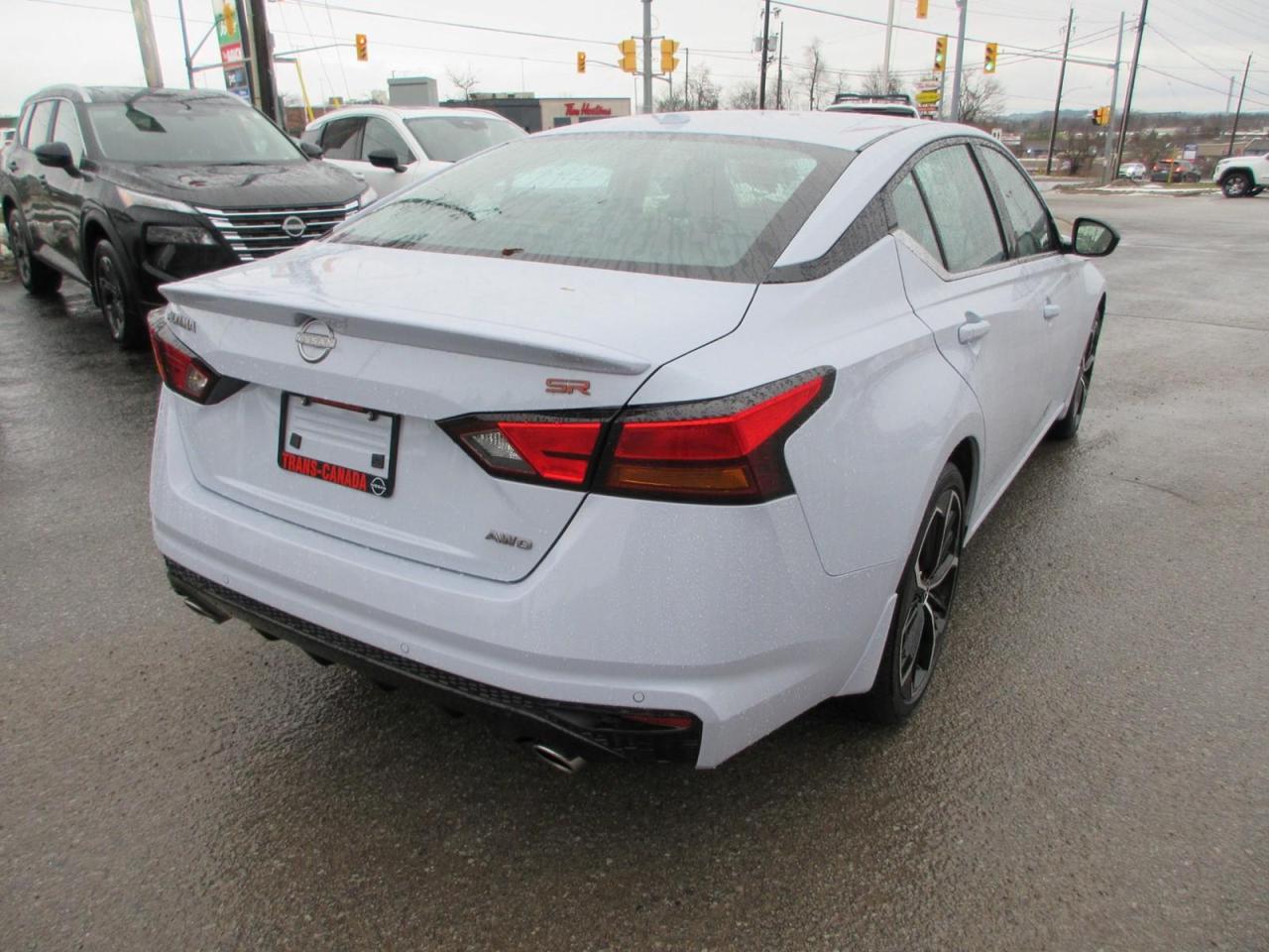 2024 Nissan Altima SR Photo