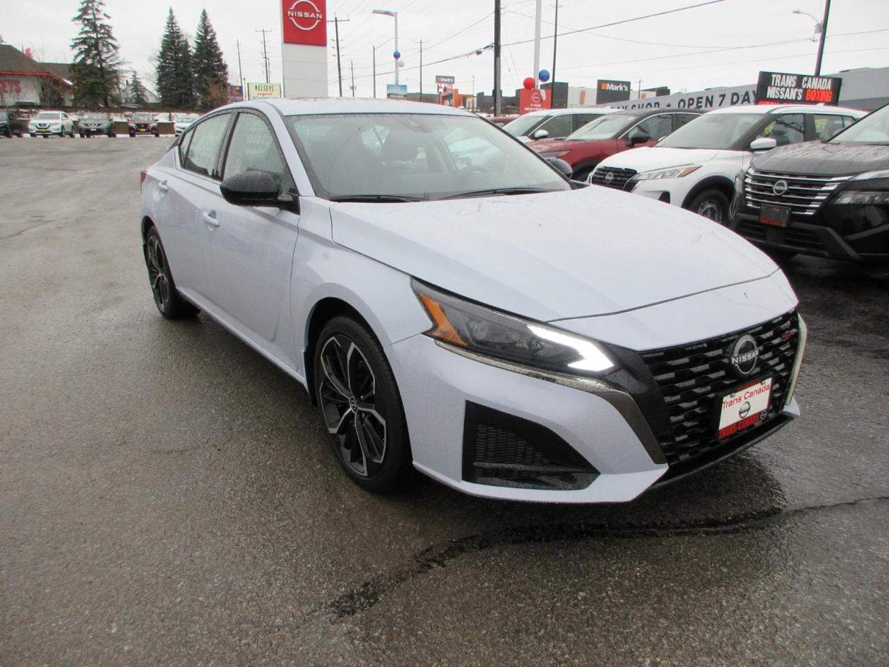 2024 Nissan Altima SR Photo