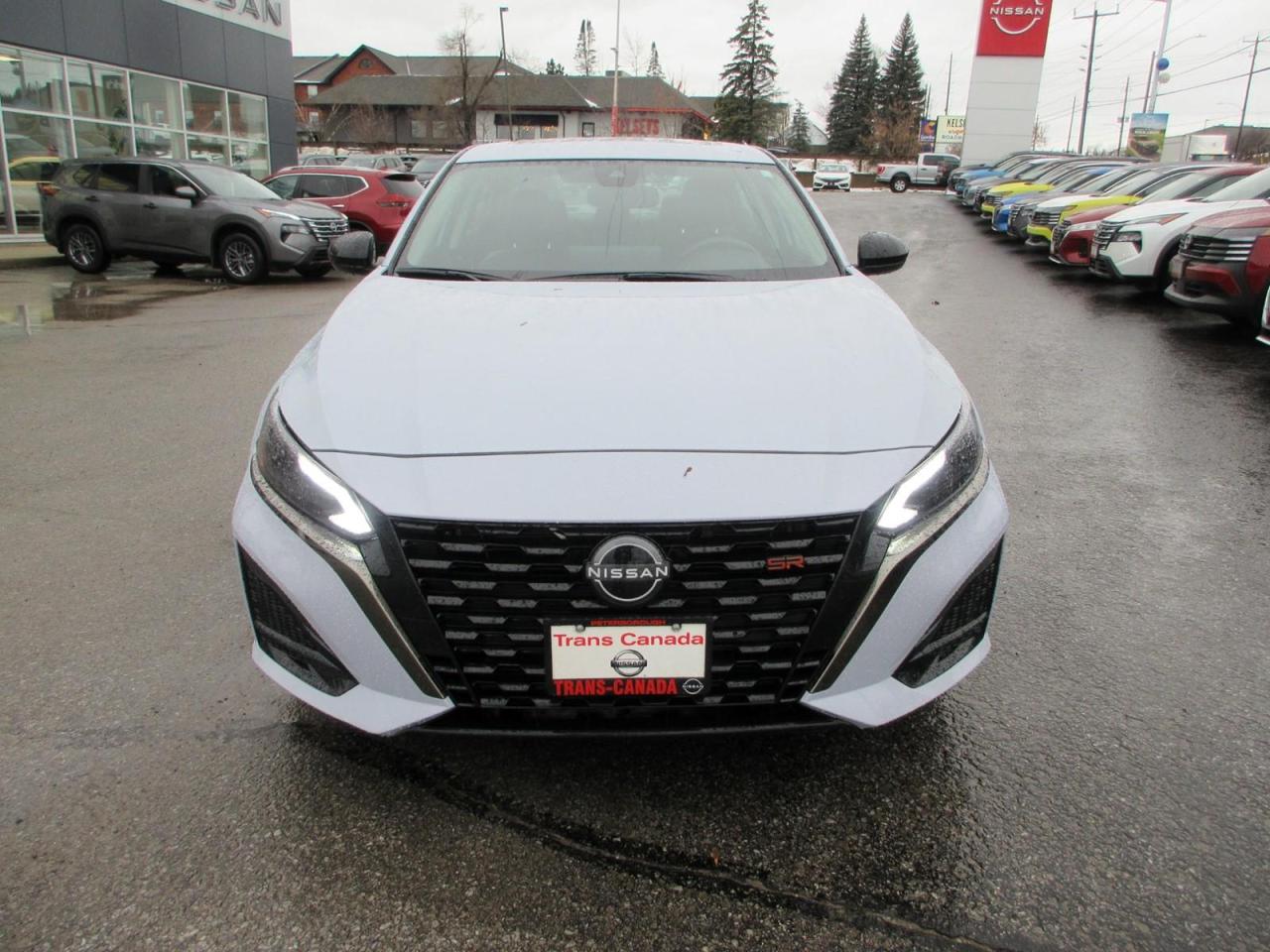 2024 Nissan Altima SR Photo