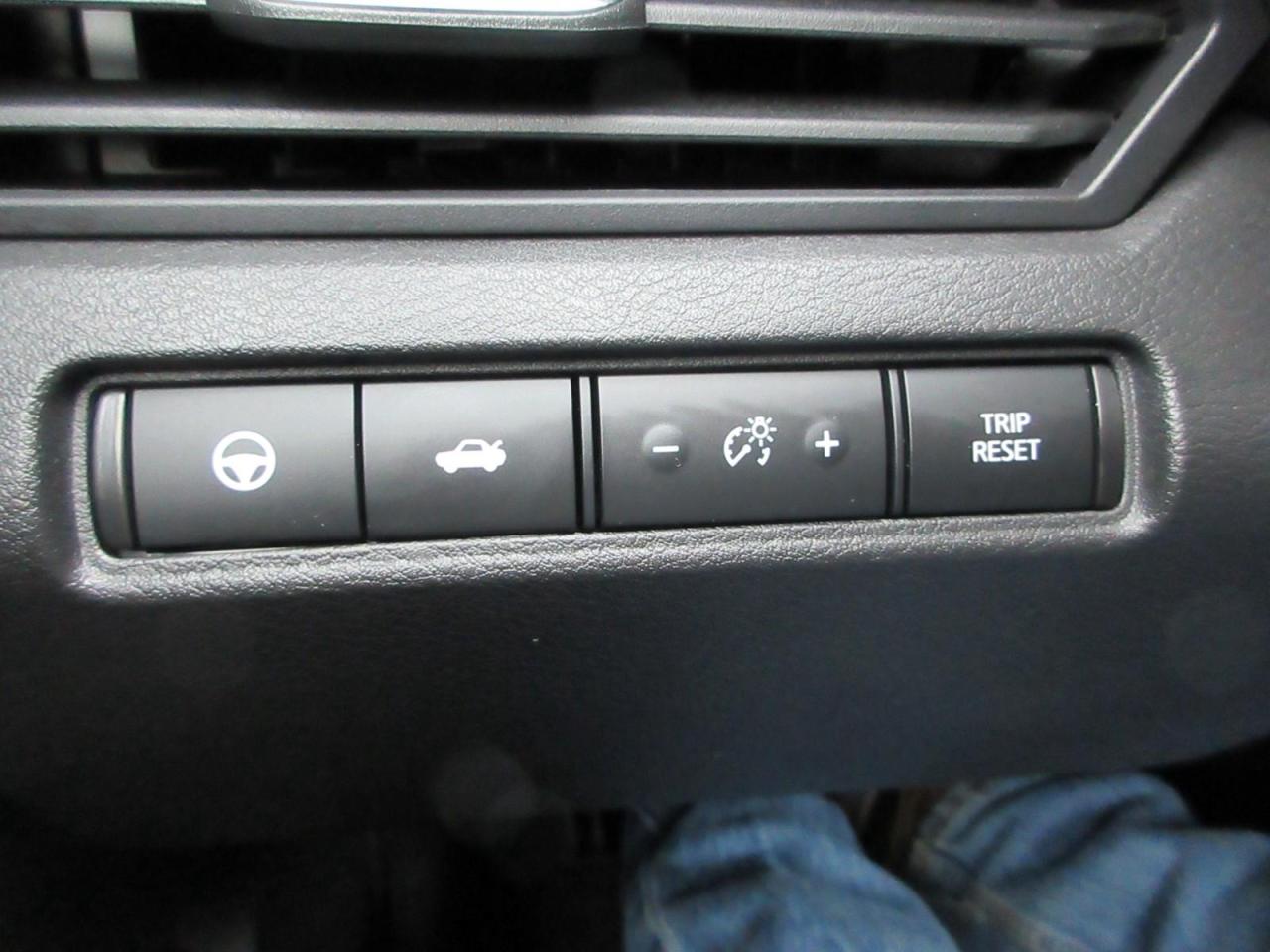 2024 Nissan Altima SR Photo