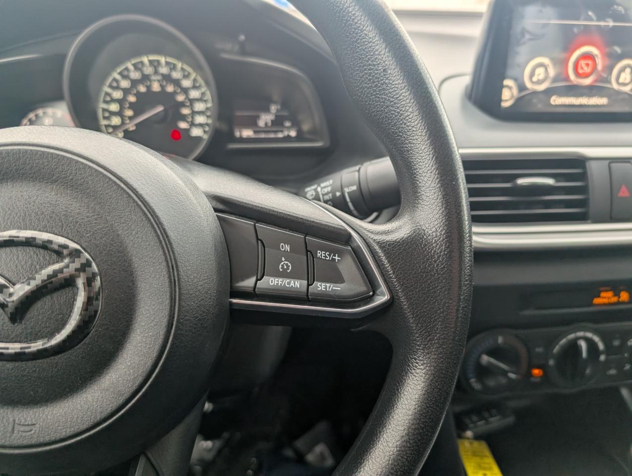 2017 Mazda MAZDA3 GX Photo