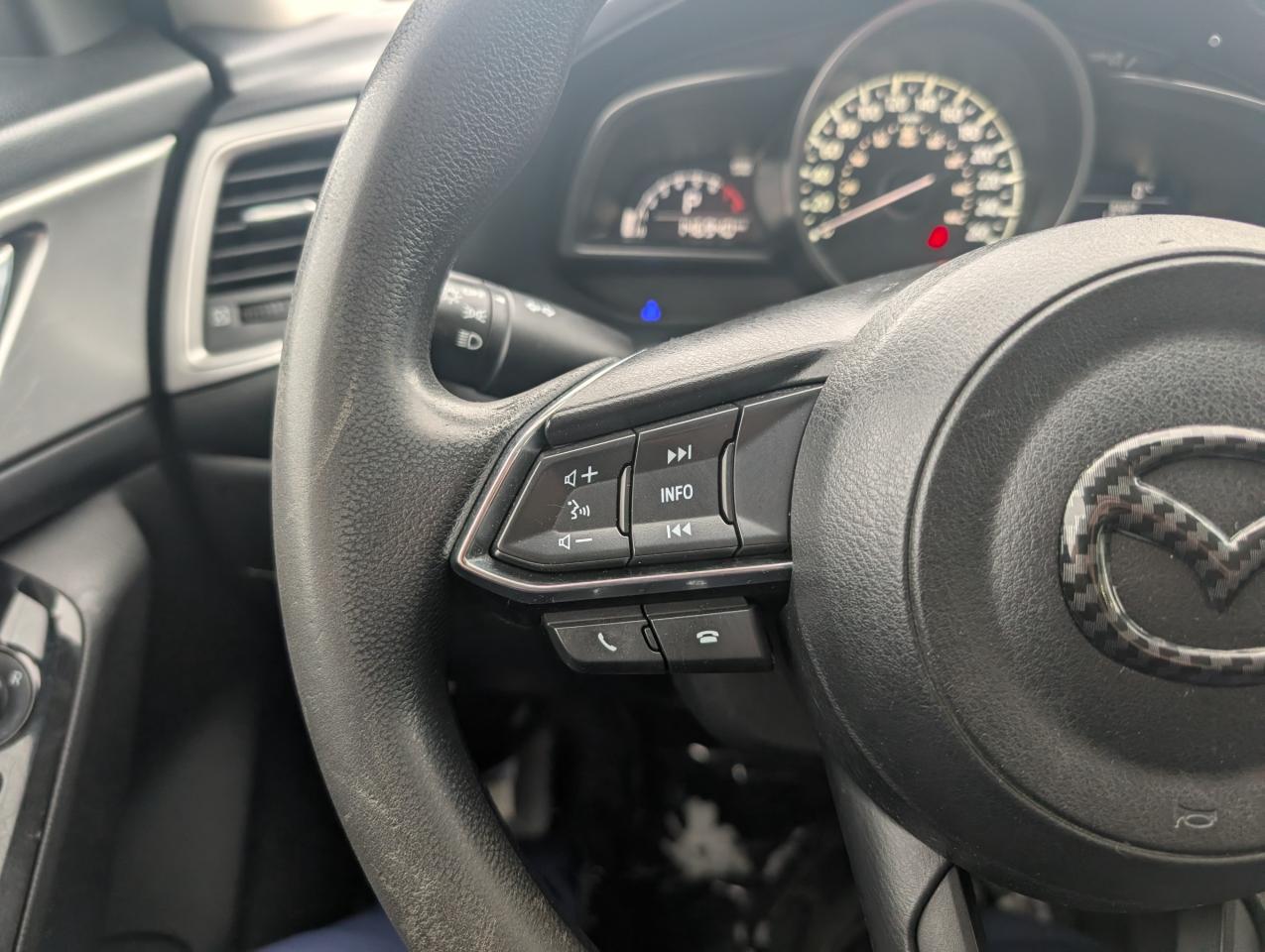 2017 Mazda MAZDA3 GX Photo