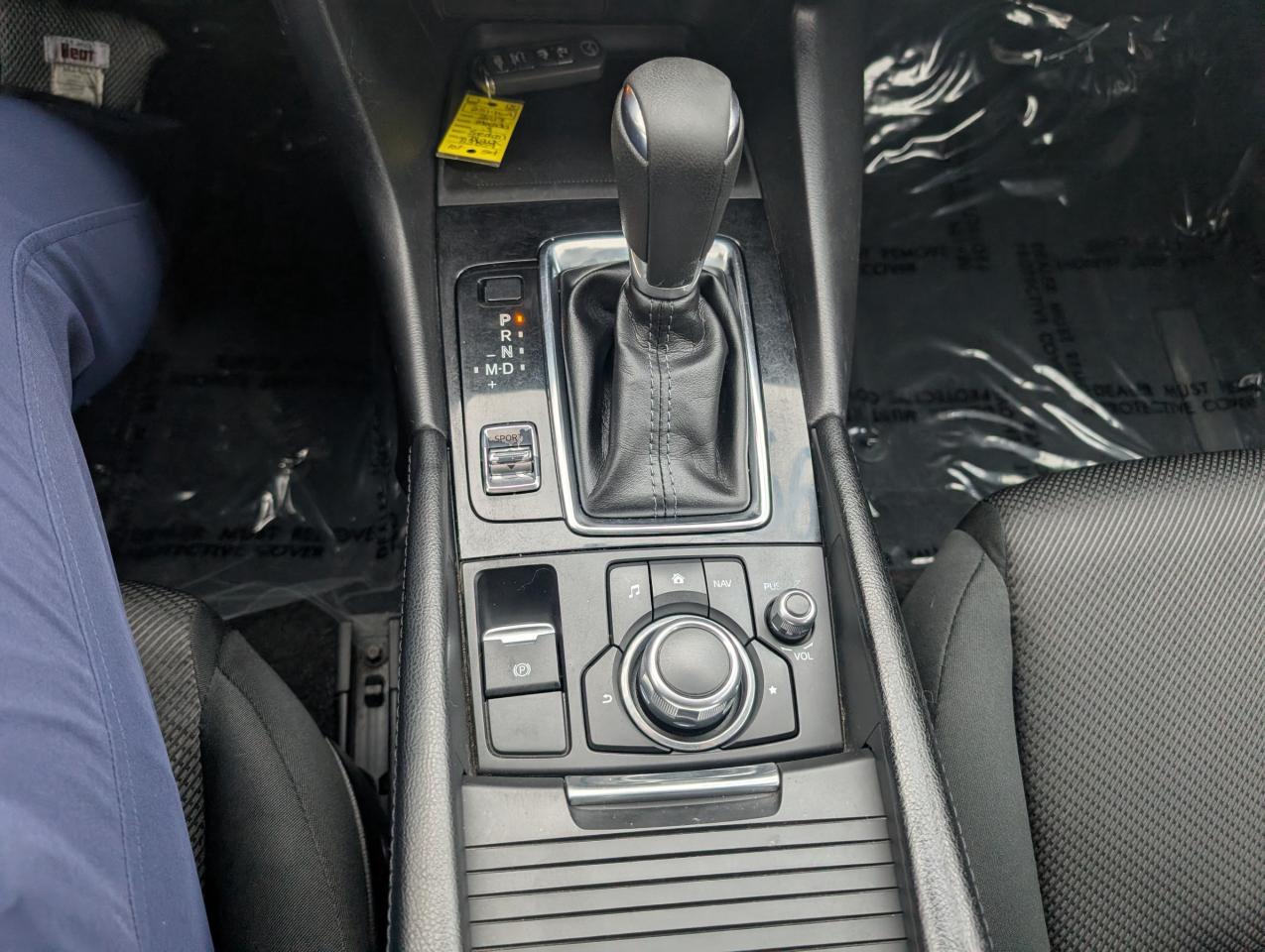 2017 Mazda MAZDA3 GX Photo