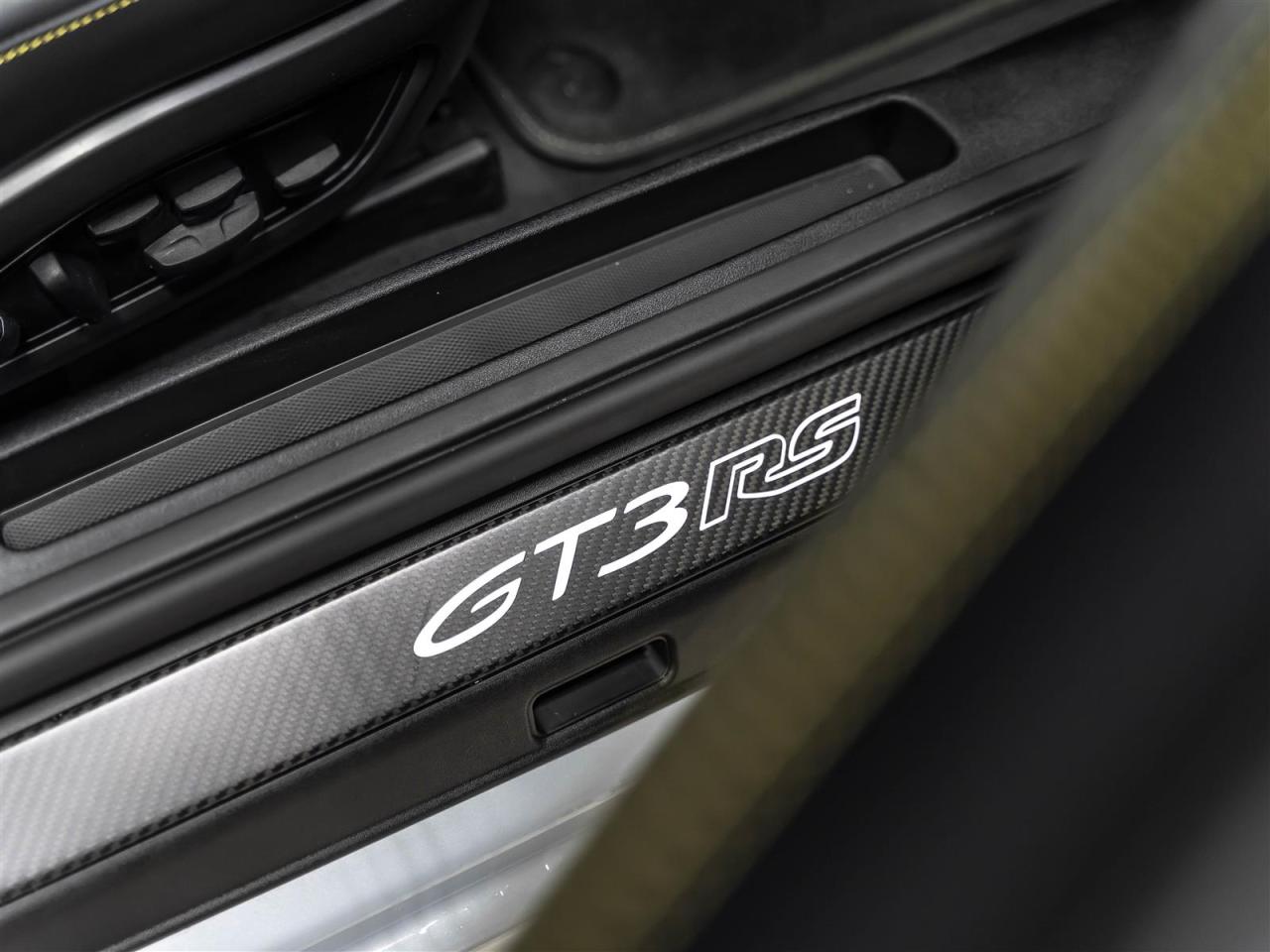 2025 Porsche 911 GT3 RS|CERAMIC BRAKES|SPORT EXHAUST|BOSE|PASM|PTV Photo