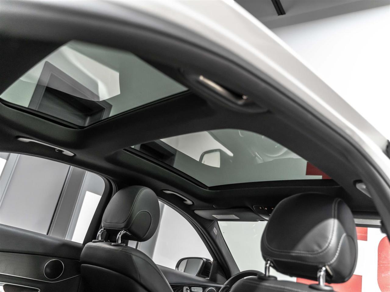 2019 Mercedes-Benz C 300 C 300|AMG PKG|BLINDSPOT|360CAM|NAVI|PANO|LOADED Photo