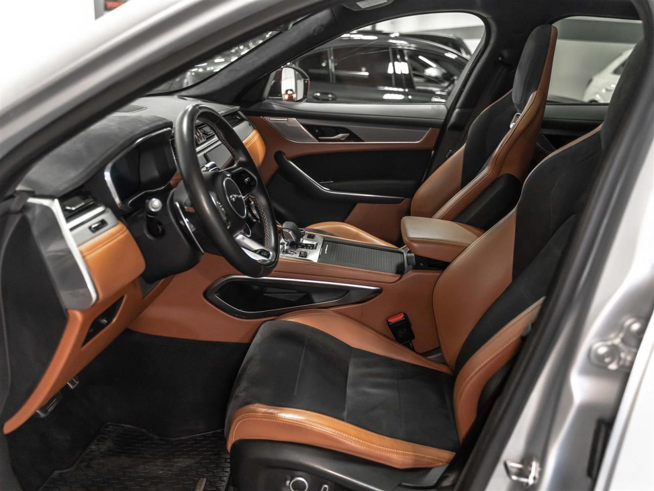 2022 Jaguar F-PACE SVR|550HP|ADAPT CRUISE|360CAM|MERIDIAN|LOADED Photo