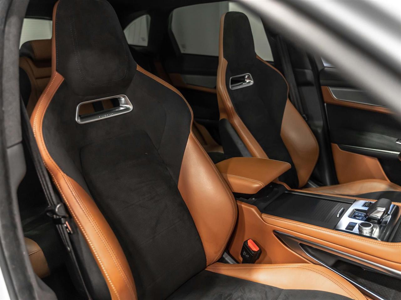 2022 Jaguar F-PACE SVR|550HP|ADAPT CRUISE|360CAM|MERIDIAN|LOADED Photo