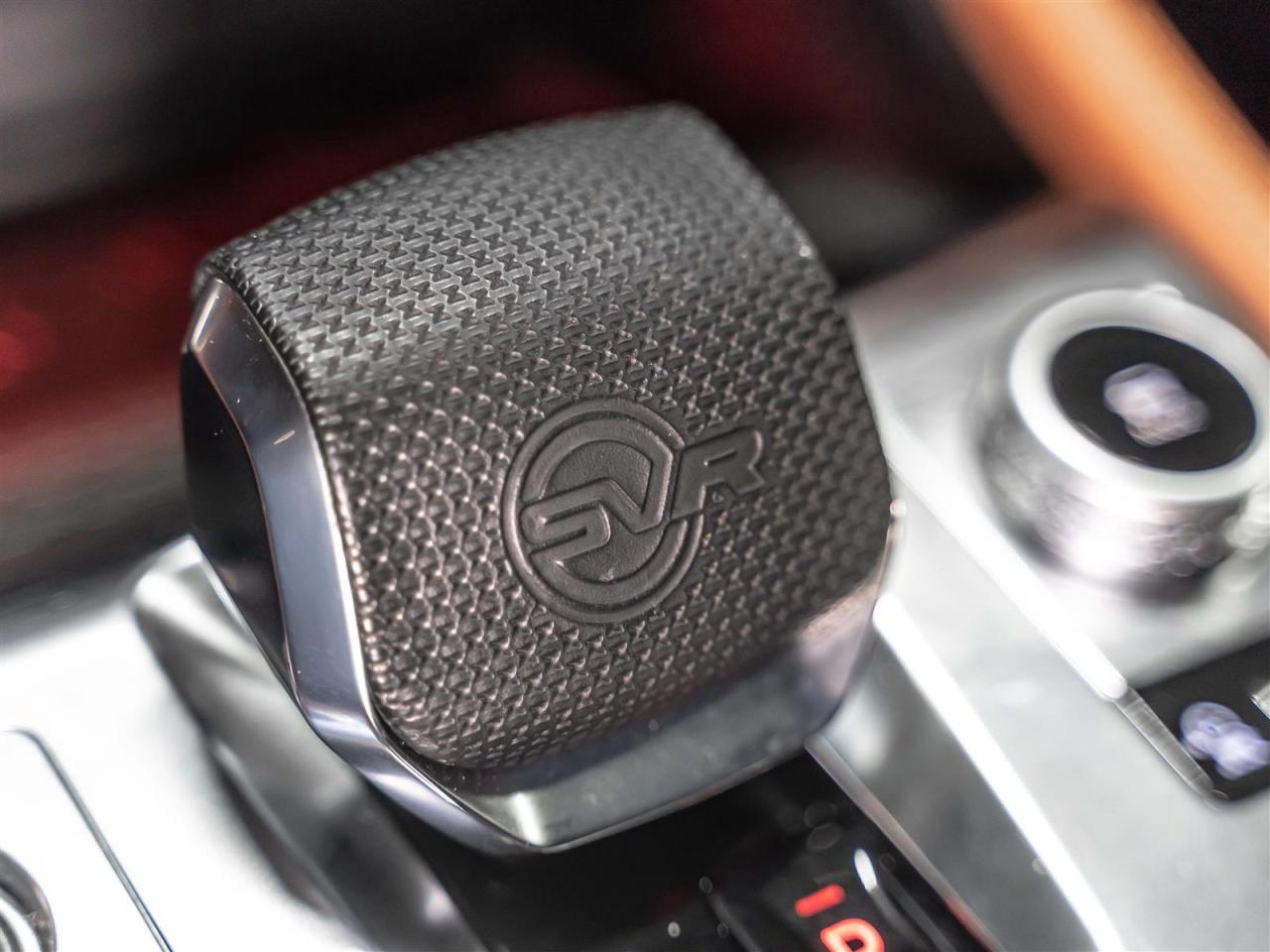 2022 Jaguar F-PACE SVR|550HP|ADAPT CRUISE|360CAM|MERIDIAN|LOADED Photo