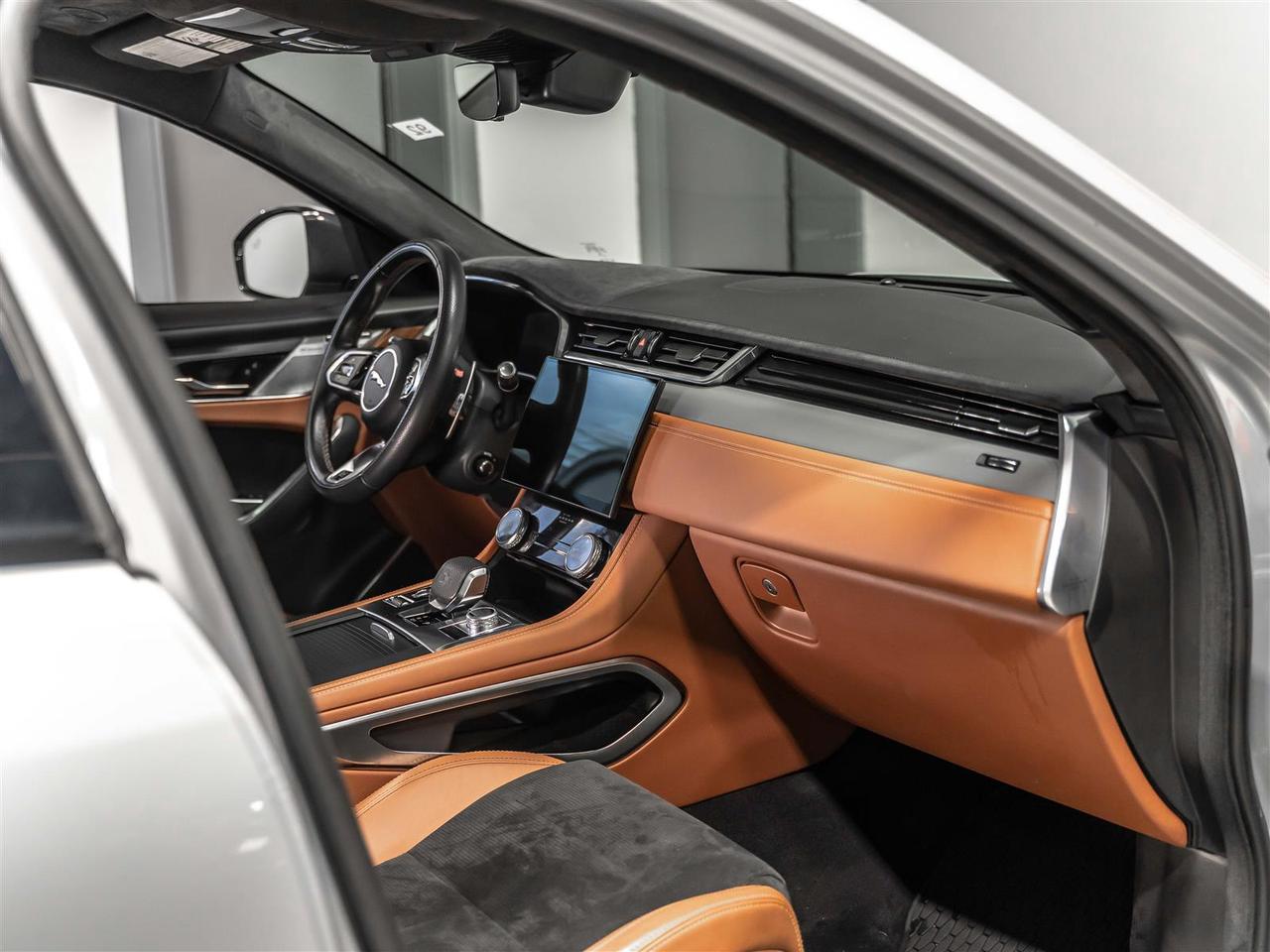 2022 Jaguar F-PACE $553 BI WEEKLY $5000 DOWN** SVR|550HP|ADAPT CRUISE|360CAM|MERIDIAN|LOADED Photo