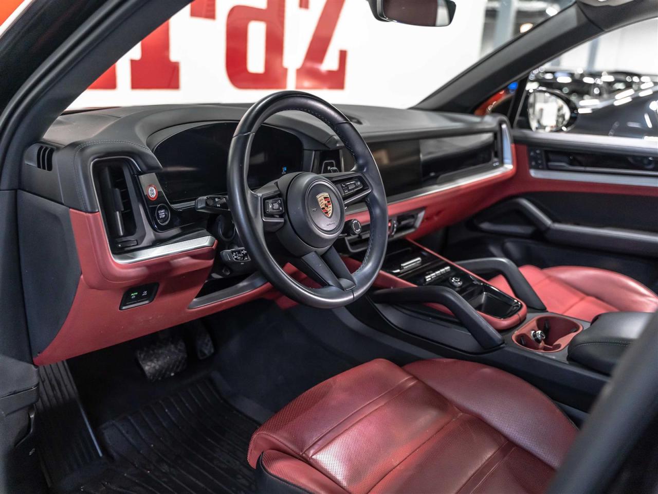 2024 Porsche Cayenne PREMIUM PLUS|21 SPYDER WHEELS|ADAPT CRUISE Photo