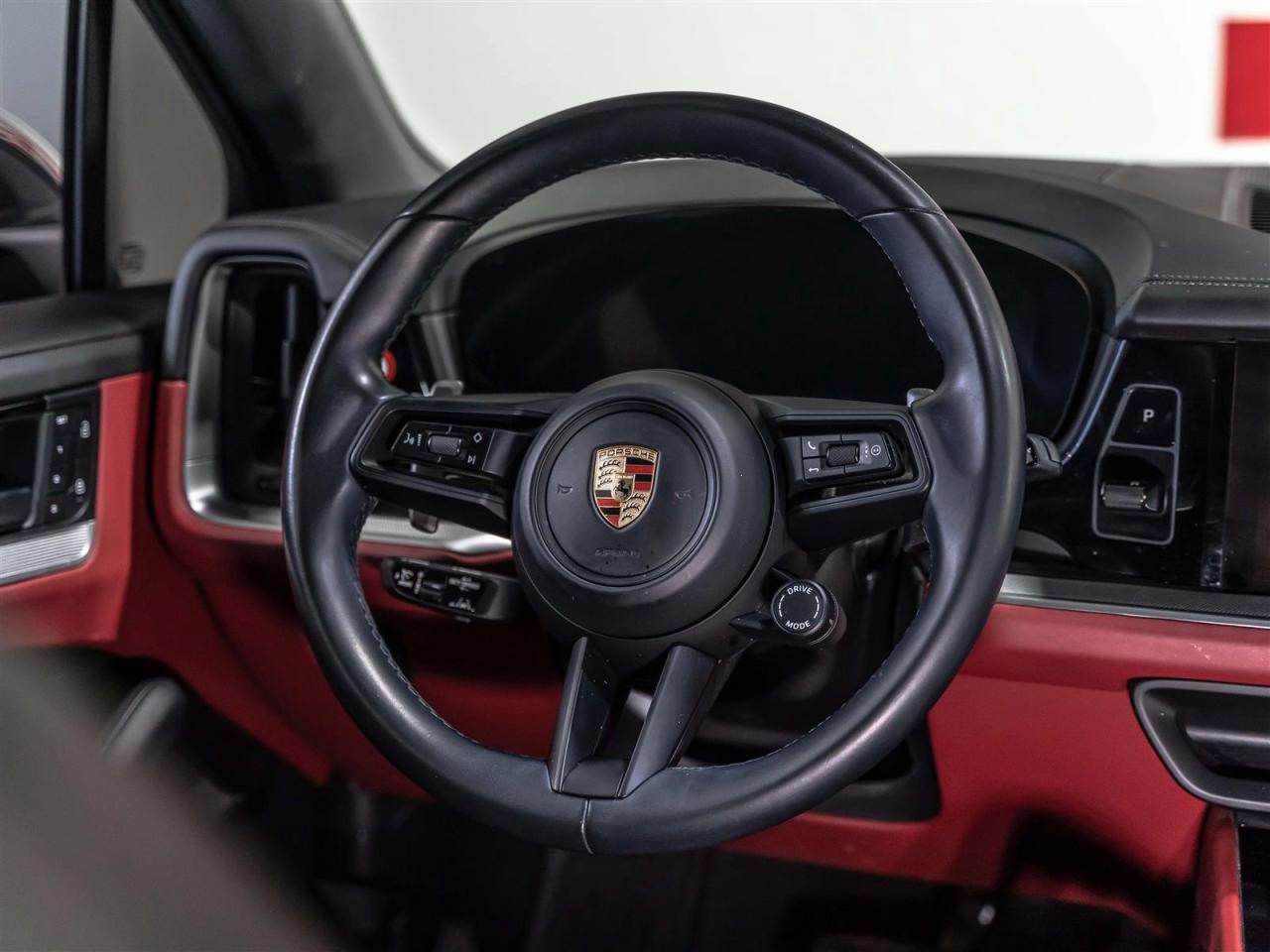 2024 Porsche Cayenne PREMIUM PLUS|21 SPYDER WHEELS|ADAPT CRUISE Photo