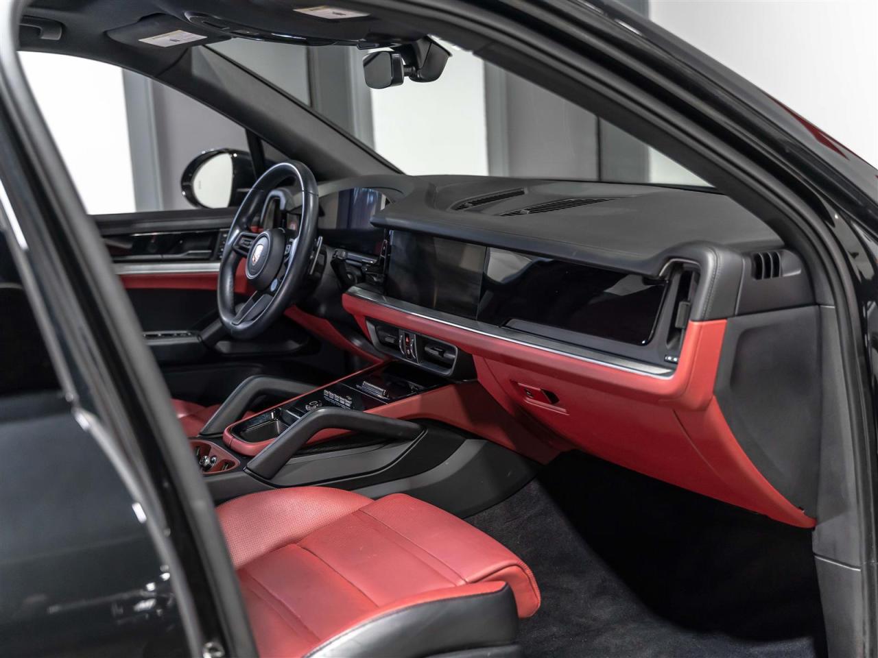 2024 Porsche Cayenne PREMIUM PLUS|21 SPYDER WHEELS|ADAPT CRUISE Photo