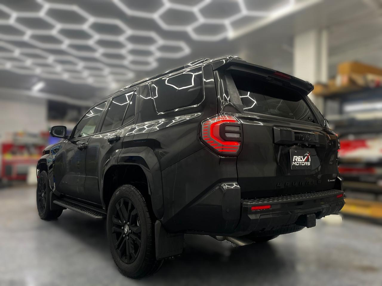2025 Toyota 4Runner Platinum | Hybrid | Running Boards Photo