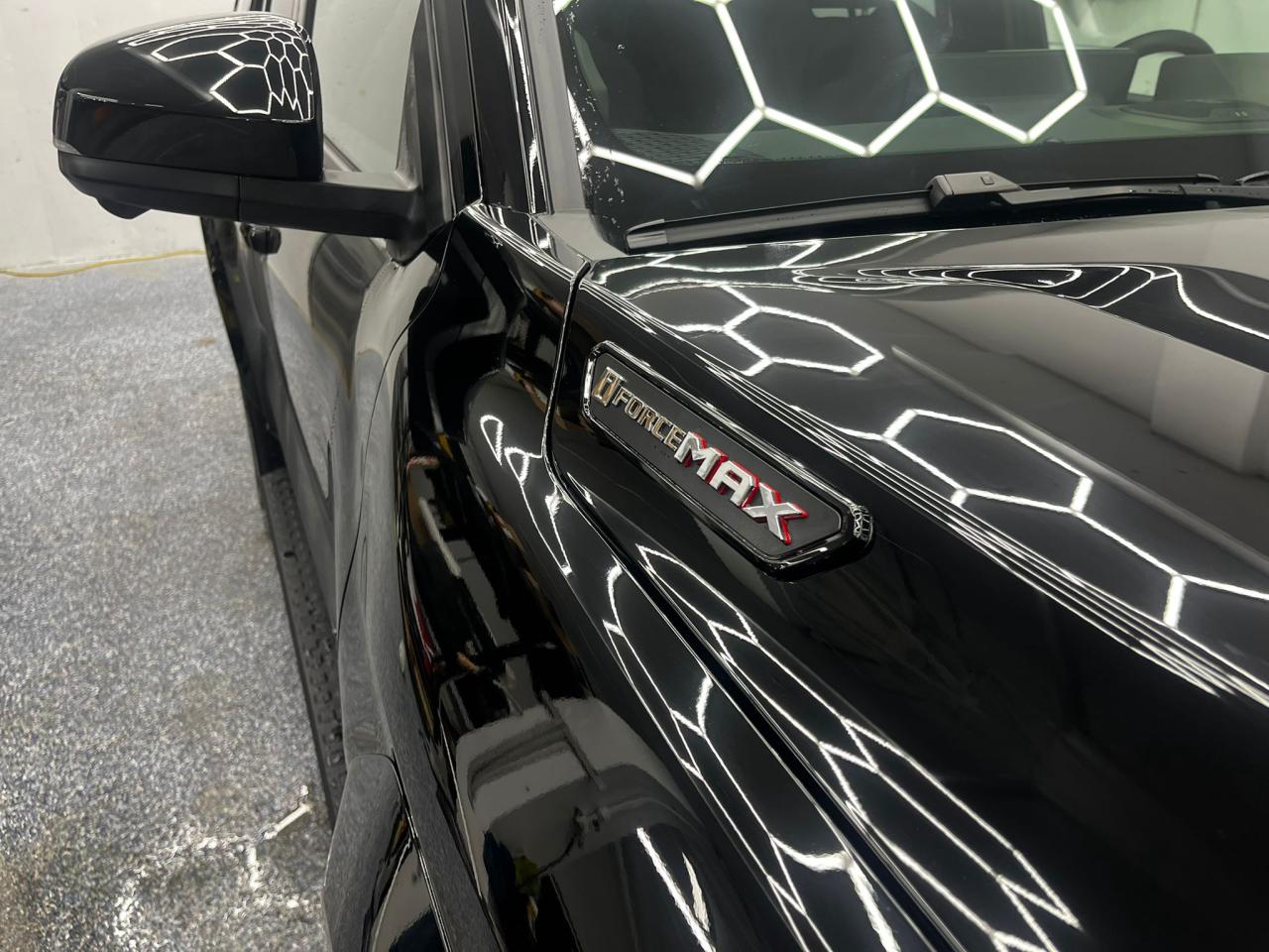 2025 Toyota 4Runner Platinum | Hybrid | Running Boards Photo3