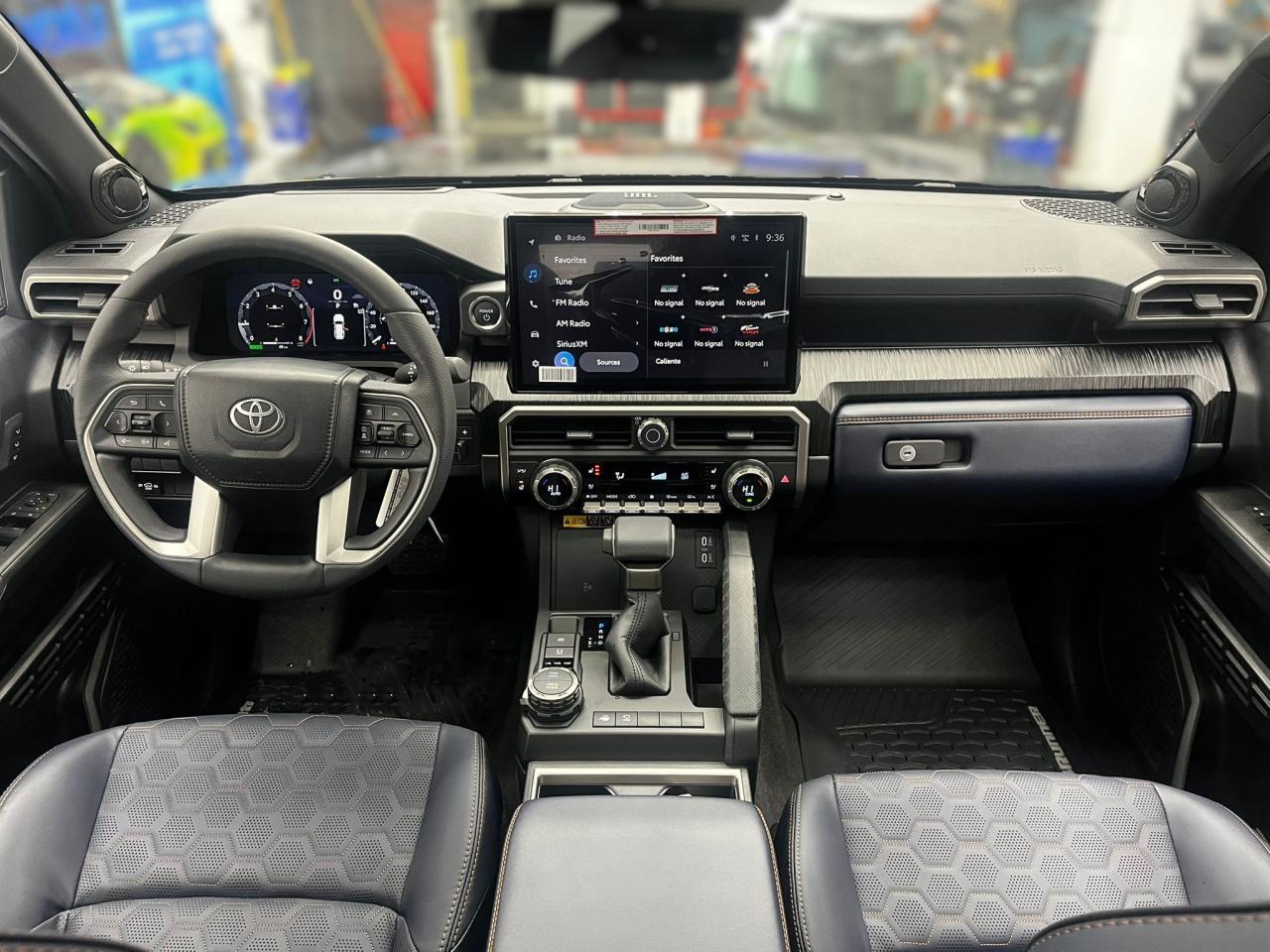 2025 Toyota 4Runner Platinum | Hybrid | Running Boards Photo