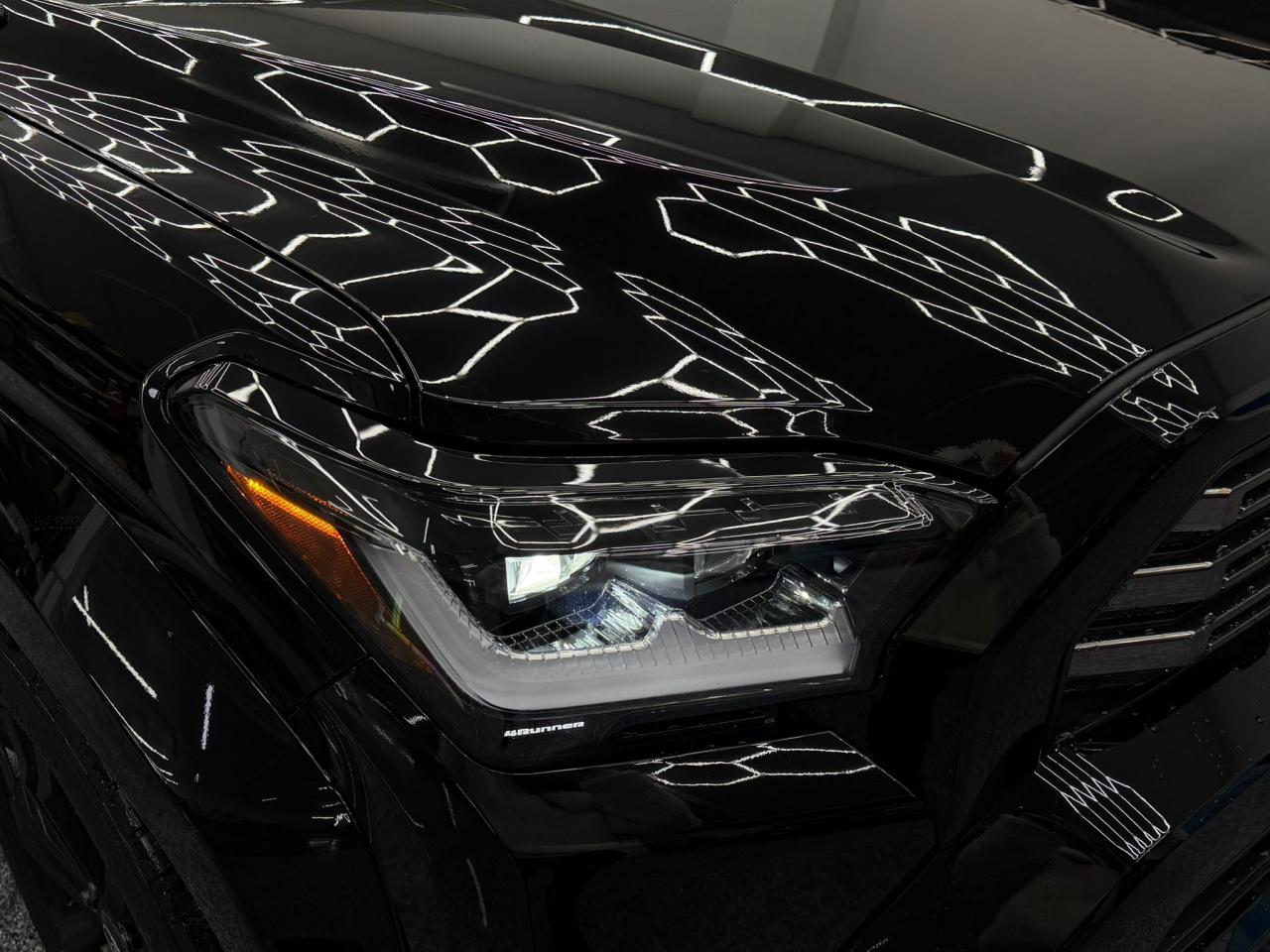 2025 Toyota 4Runner Platinum | Hybrid | Running Boards Photo