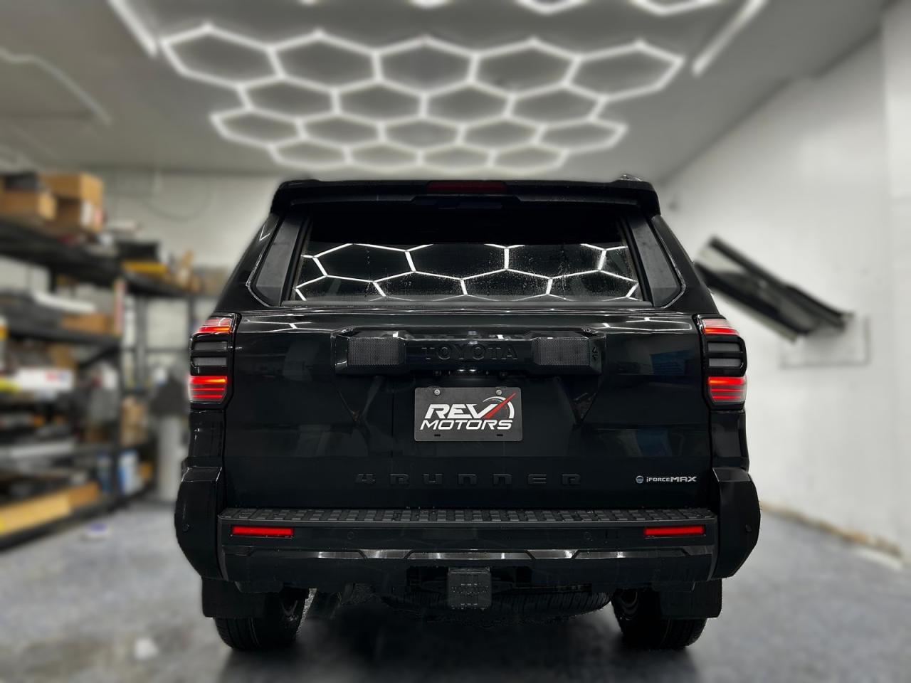 2025 Toyota 4Runner Platinum | Hybrid | Running Boards Photo