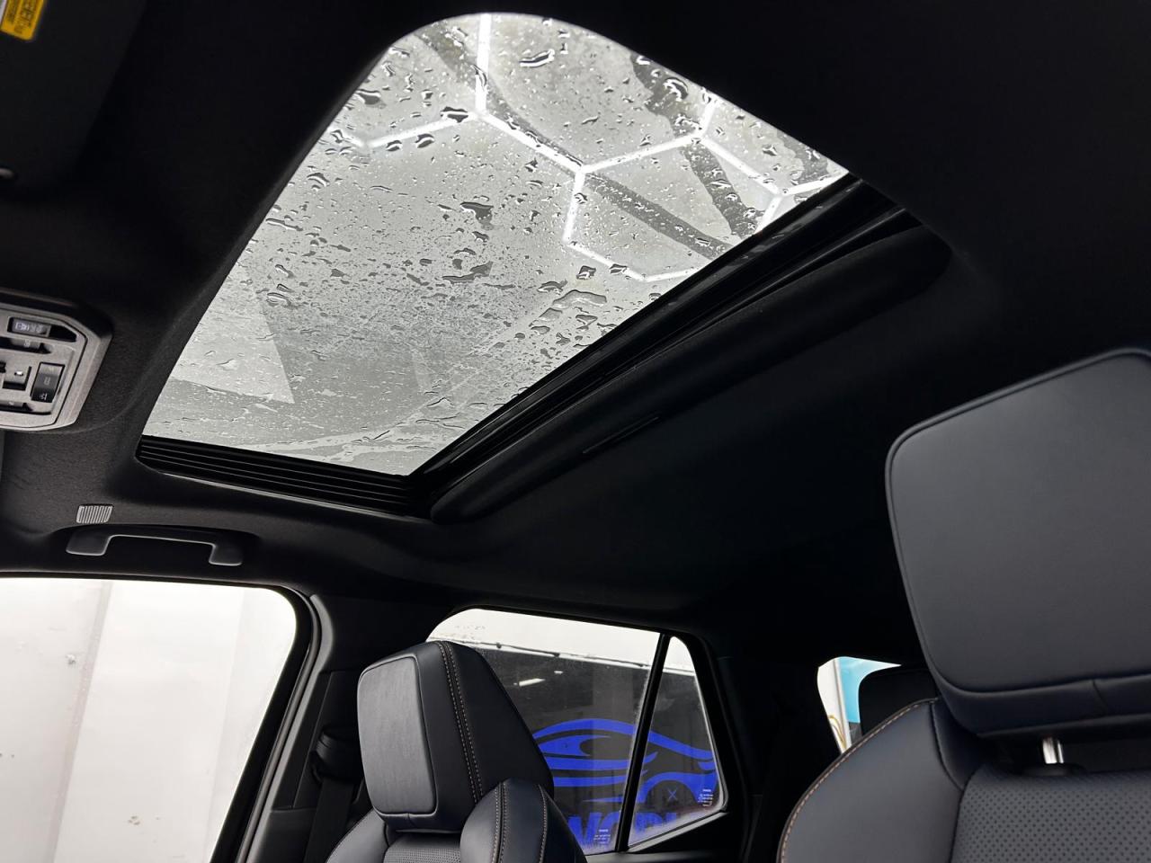 2025 Toyota 4Runner Platinum | Hybrid | Running Boards Photo