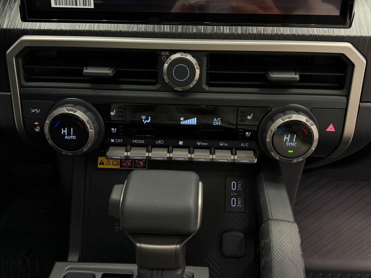 2025 Toyota 4Runner Platinum | Hybrid | Running Boards Photo