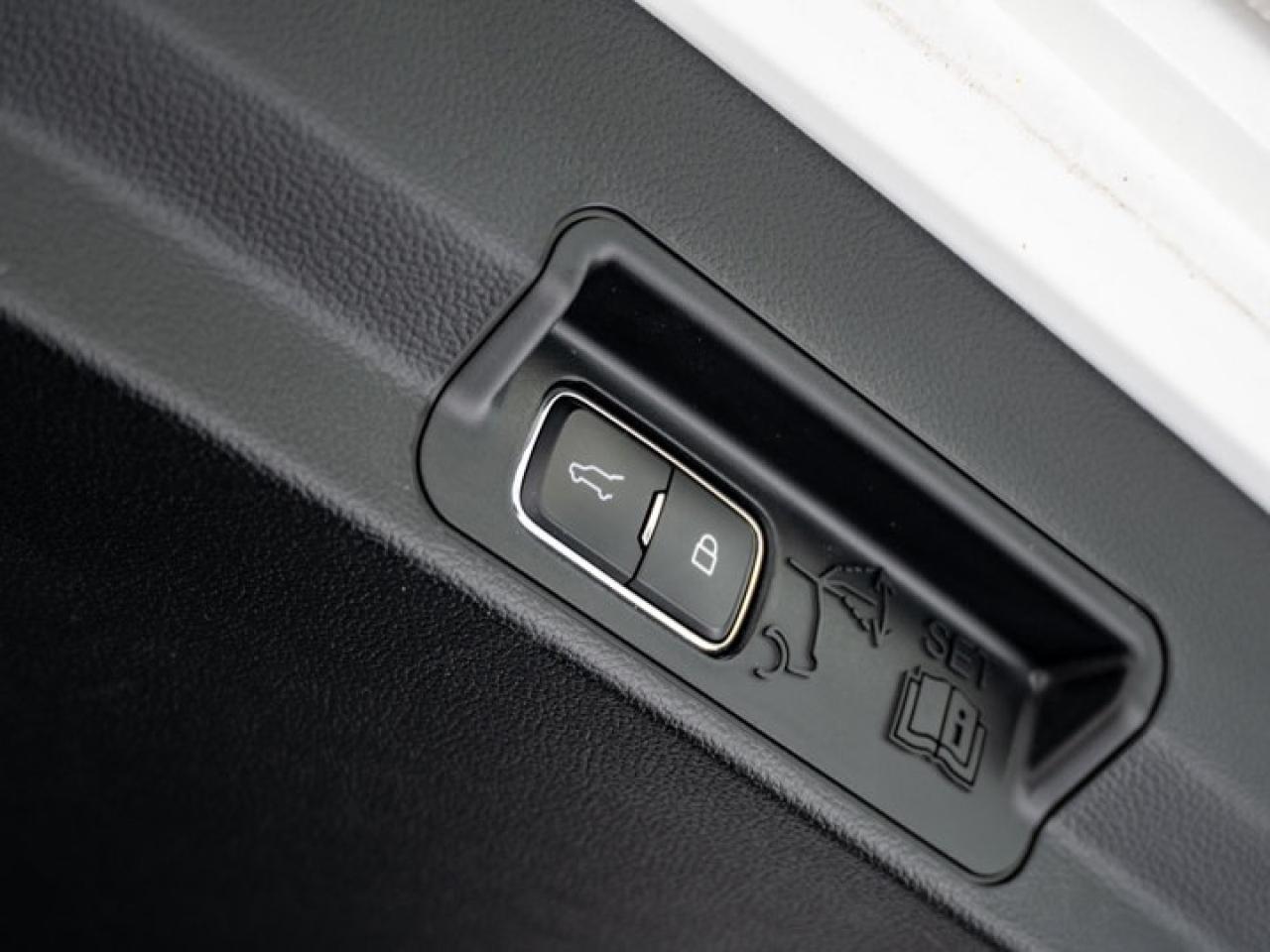 2024 Ford Explorer ST Photo