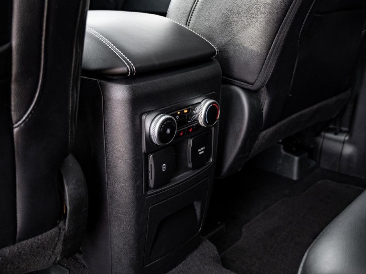 2024 Ford Explorer ST Photo