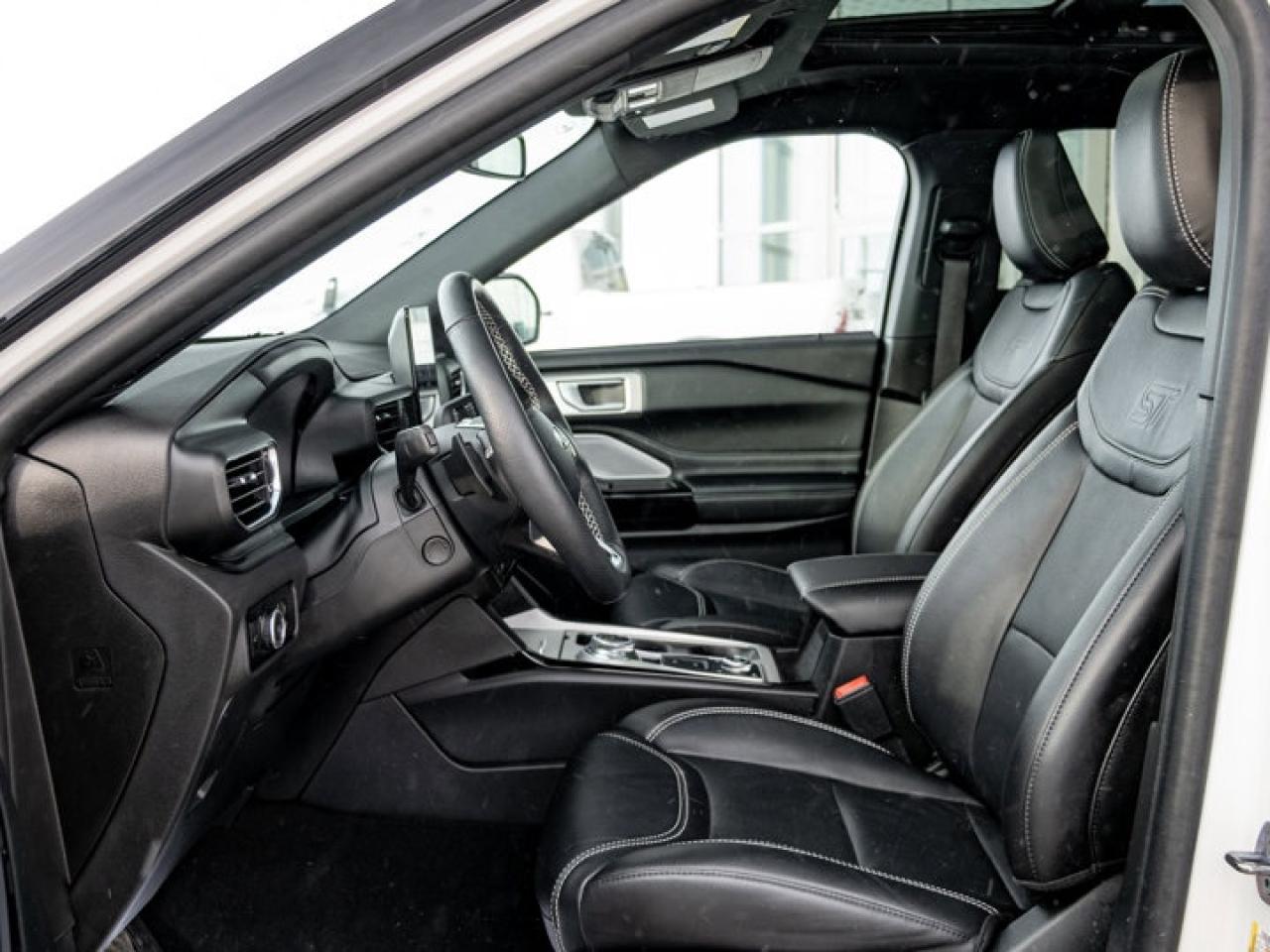 2024 Ford Explorer ST Photo