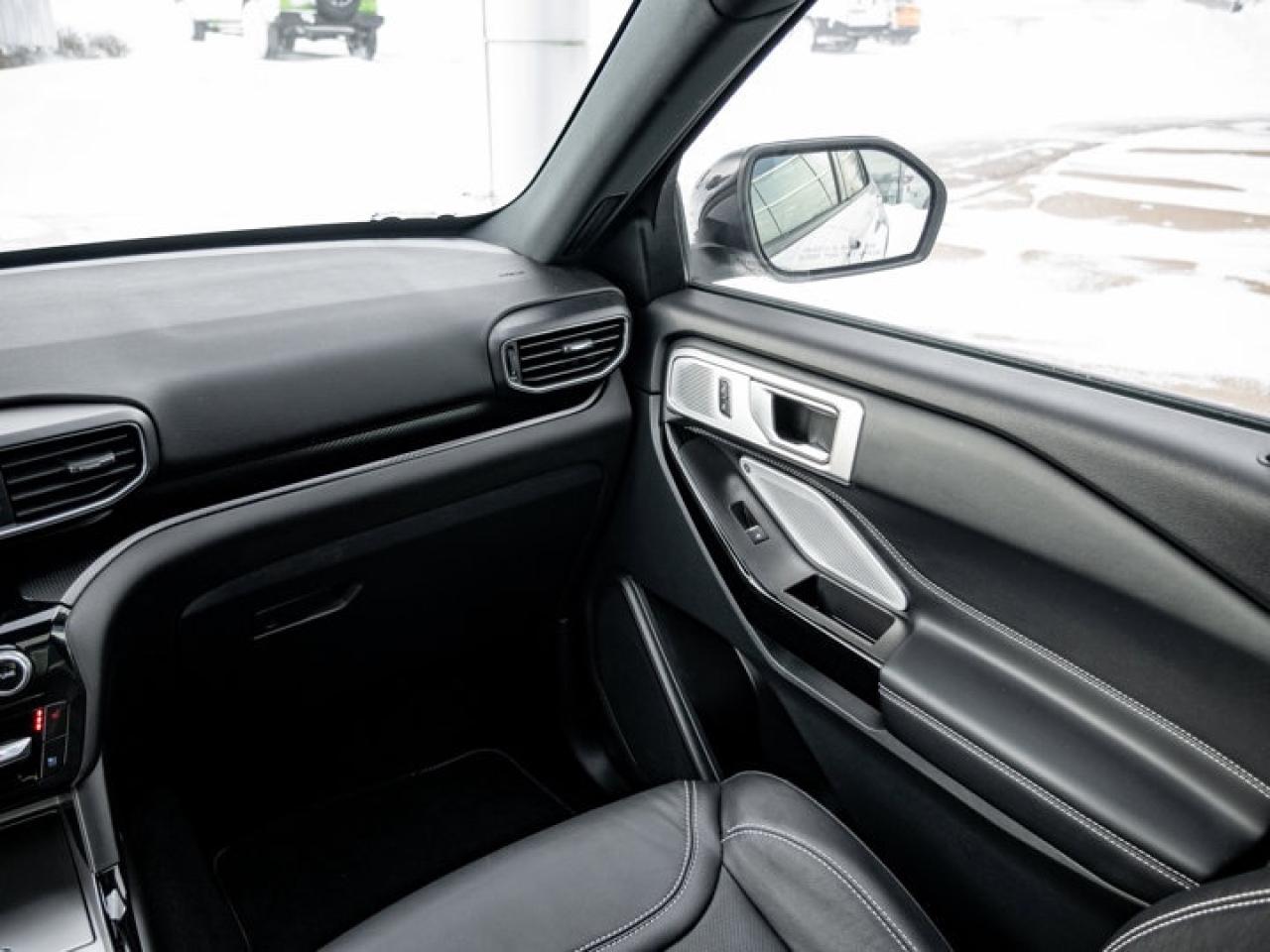 2024 Ford Explorer ST Photo