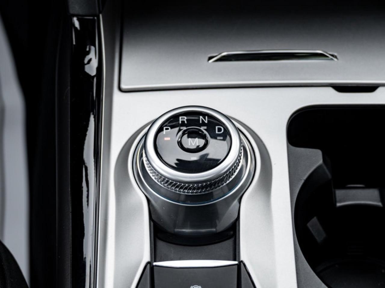 2024 Ford Explorer ST Photo