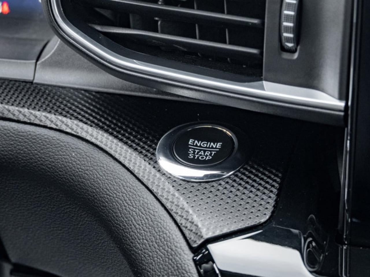 2024 Ford Explorer ST Photo