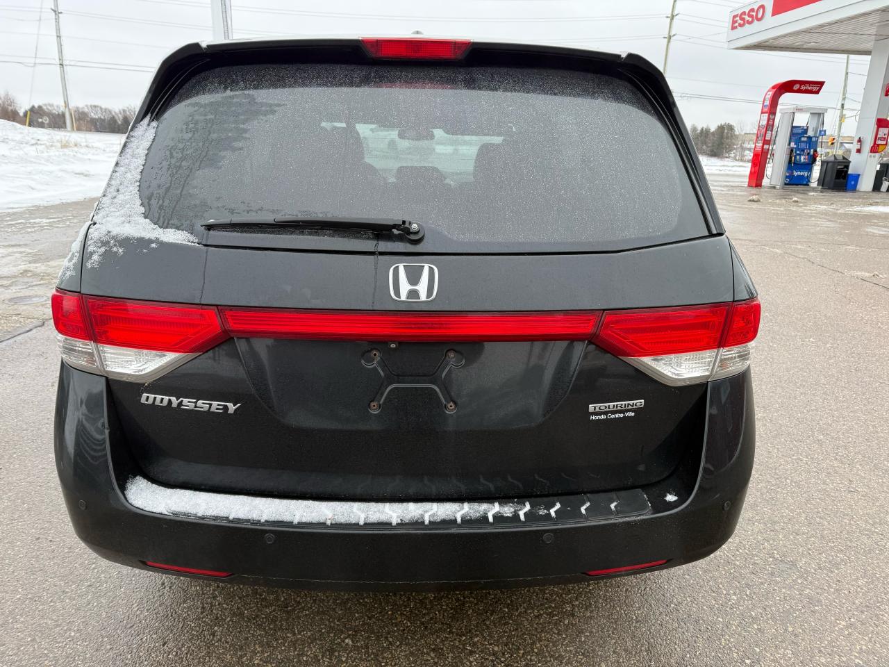 2015 Honda Odyssey Touring w/RES & Navi Photo