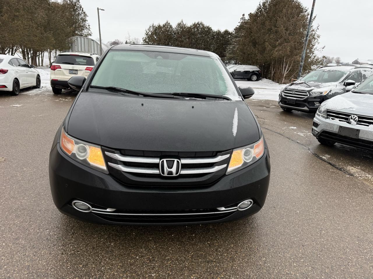 2015 Honda Odyssey Touring w/RES & Navi Photo