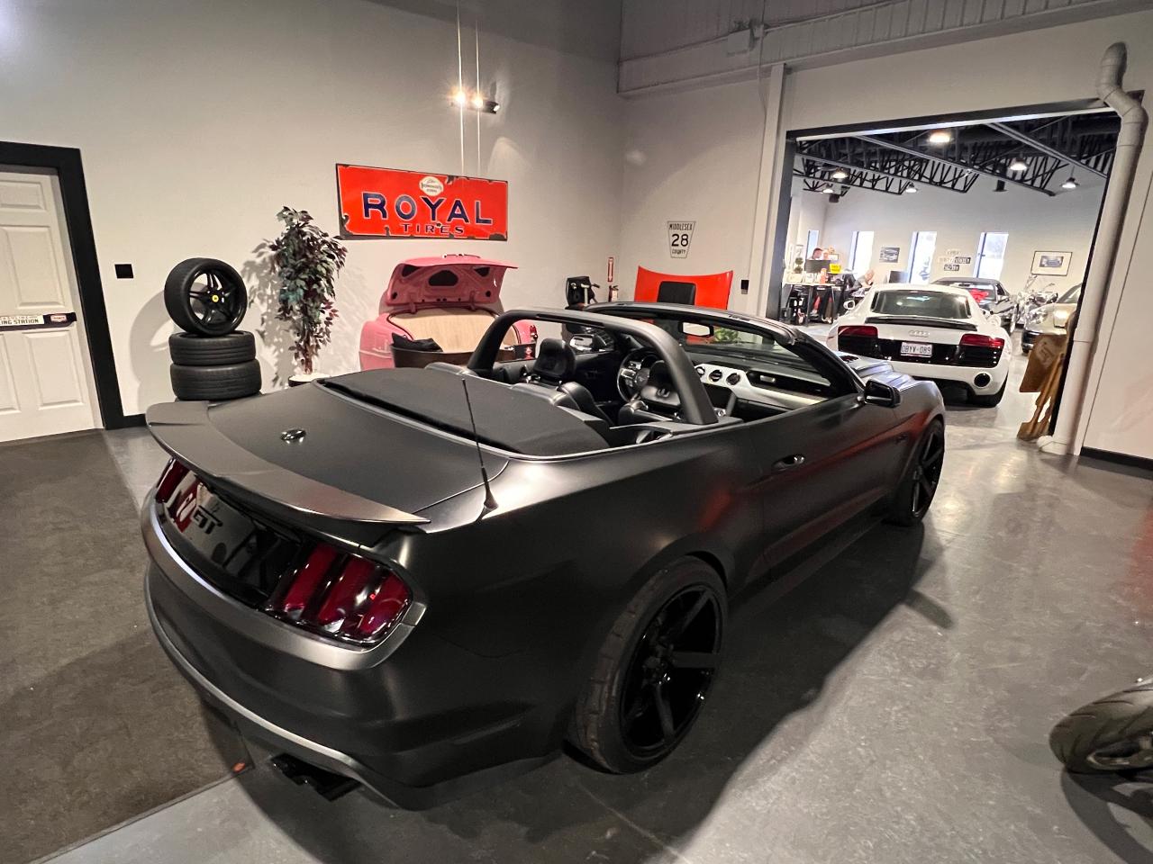 2015 Ford Mustang 2dr Conv GT Premium Photo