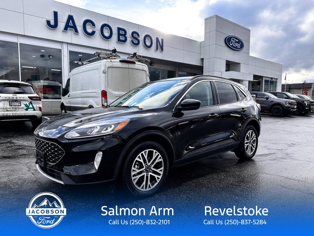 2021 Ford Escape SEL Photo0