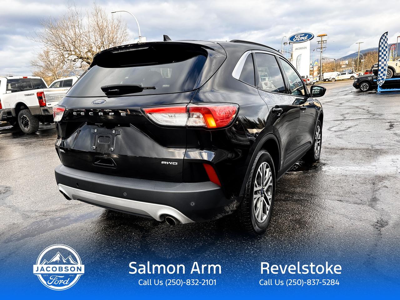 2021 Ford Escape SEL Photo4