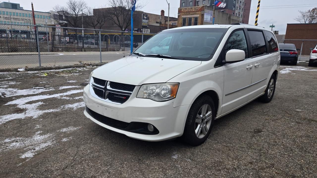 2011 Dodge Grand Caravan Crew - Photo #1