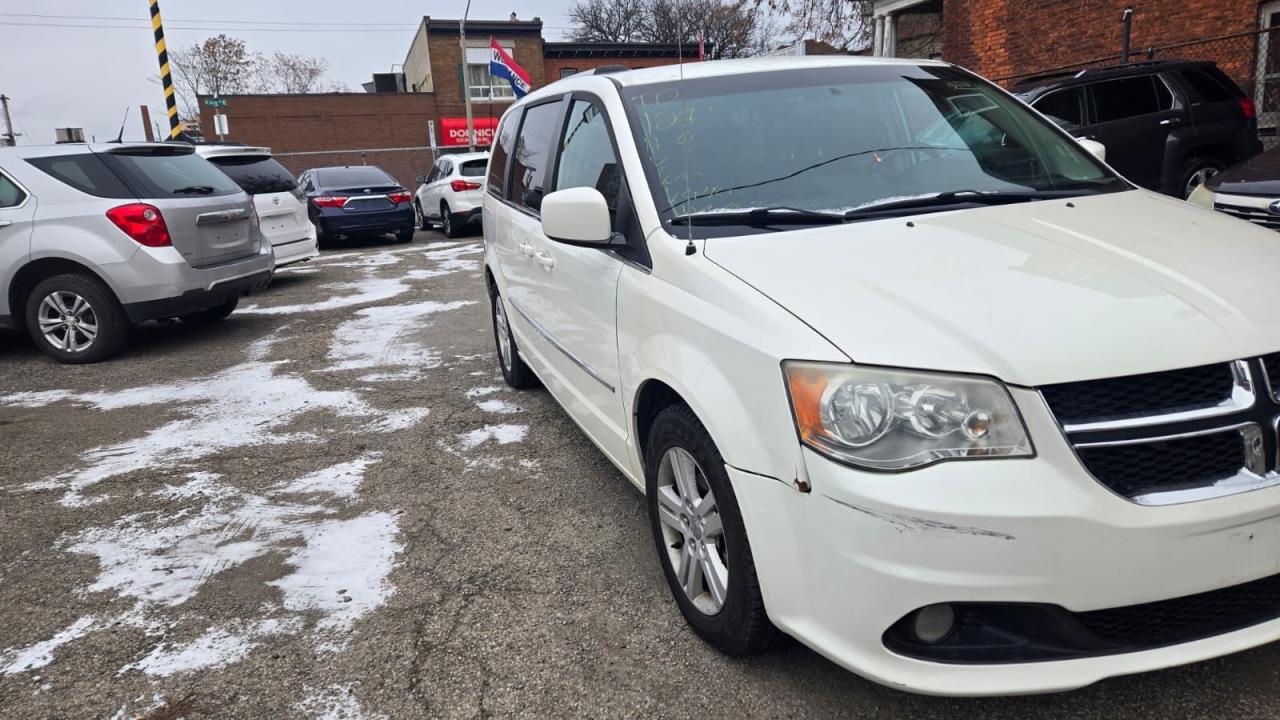 2011 Dodge Grand Caravan Crew Photo