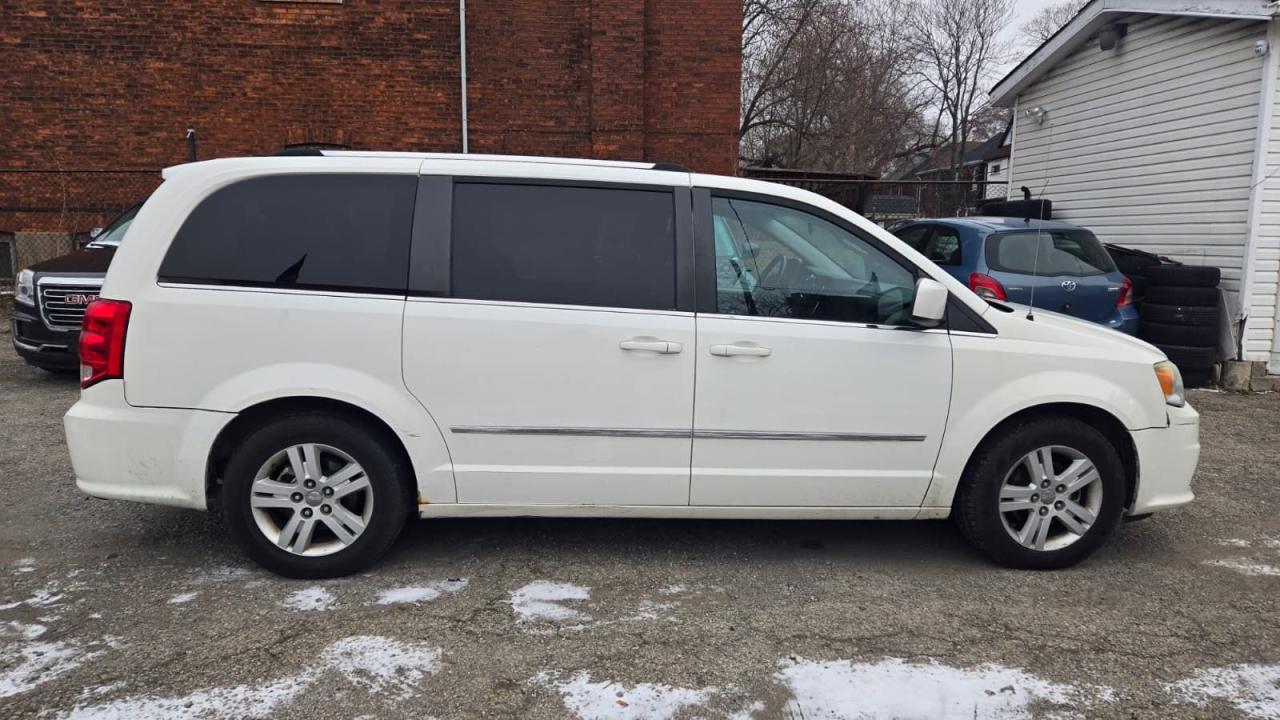 2011 Dodge Grand Caravan Crew Photo