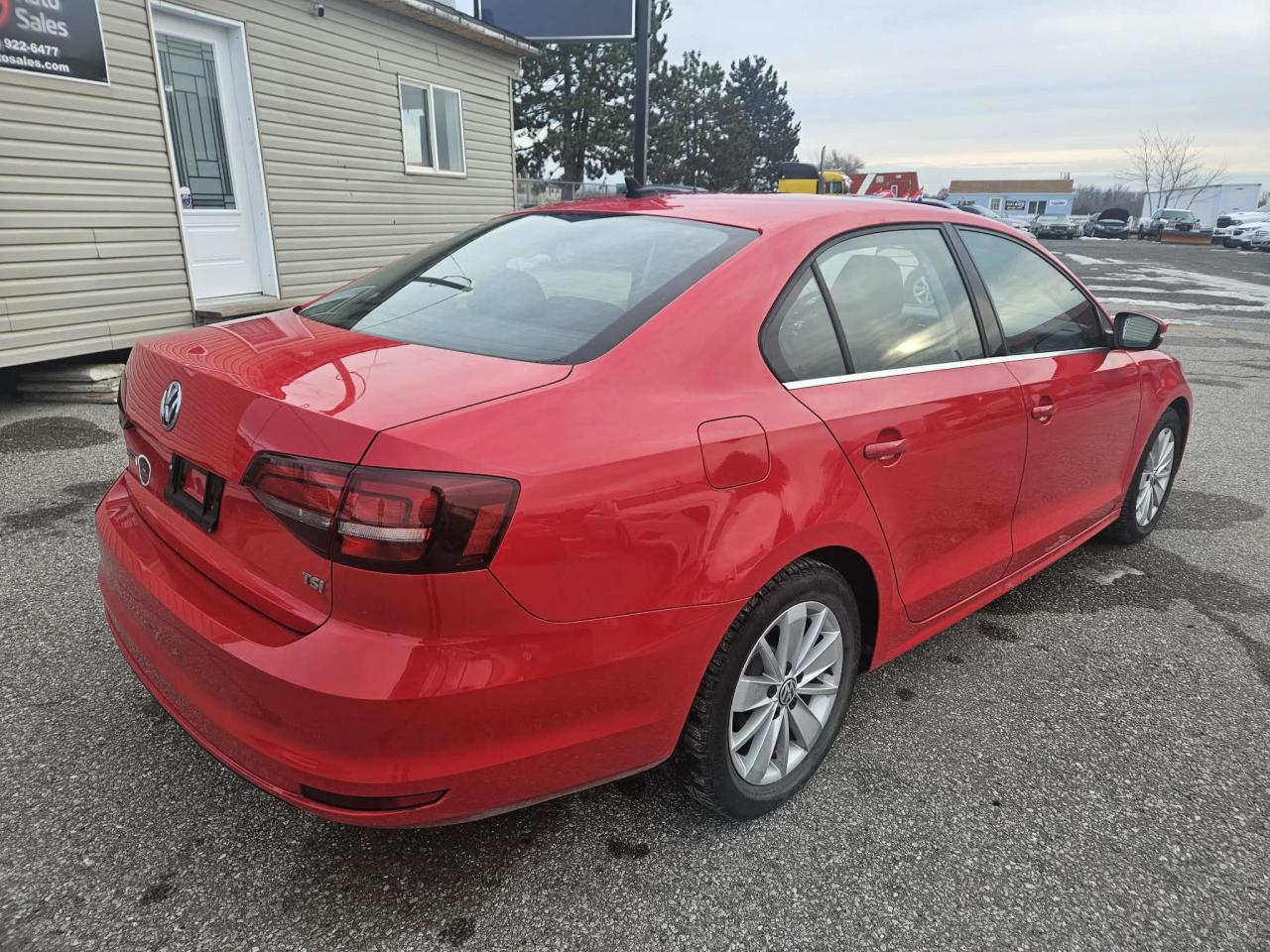 2016 Volkswagen Jetta 4dr 1.4 TSI Auto Trendline Photo
