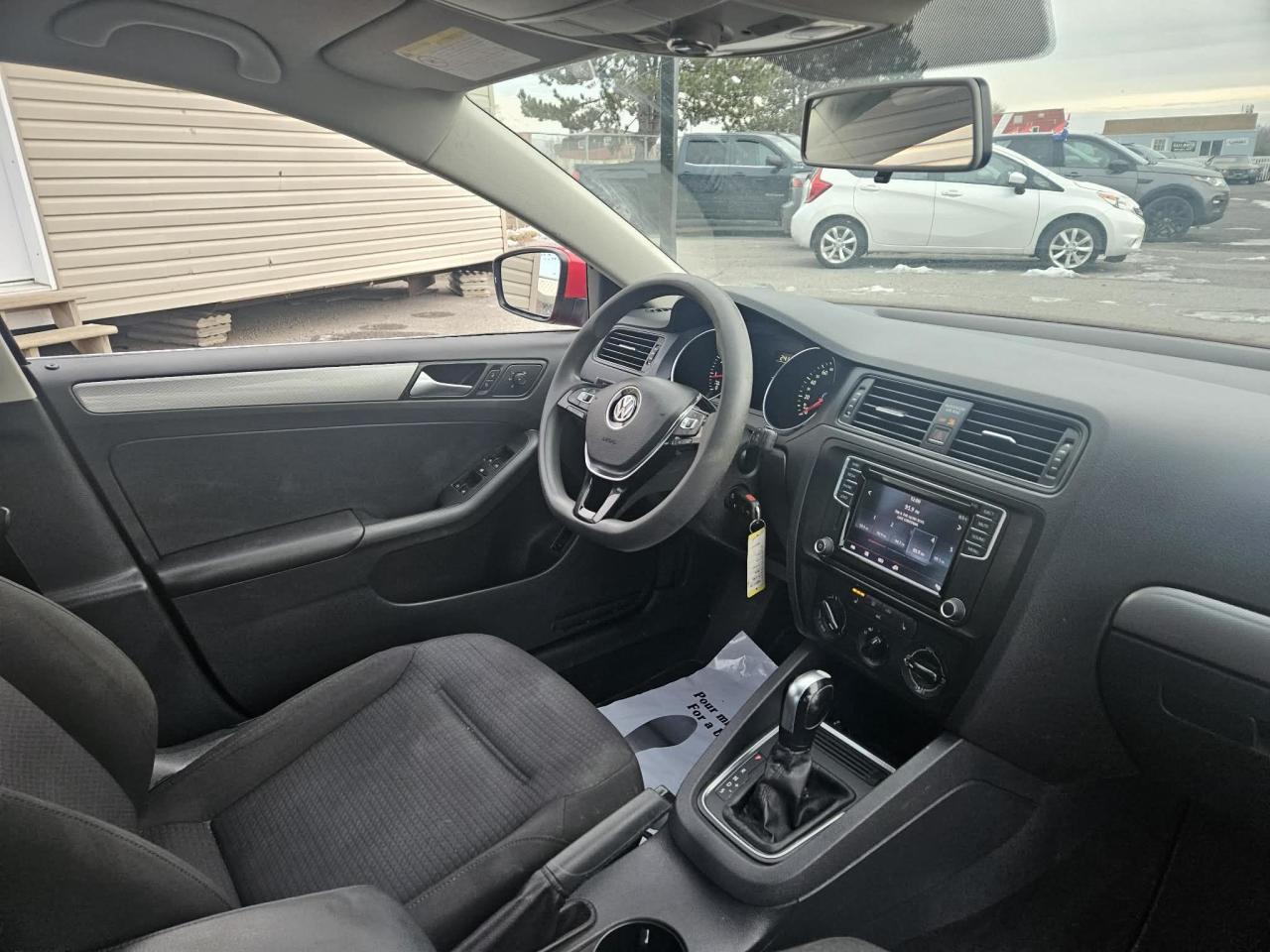 2016 Volkswagen Jetta 4dr 1.4 TSI Auto Trendline Photo