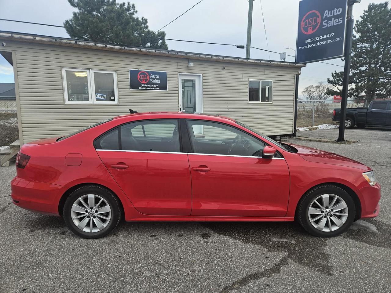 2016 Volkswagen Jetta 4dr 1.4 TSI Auto Trendline Photo