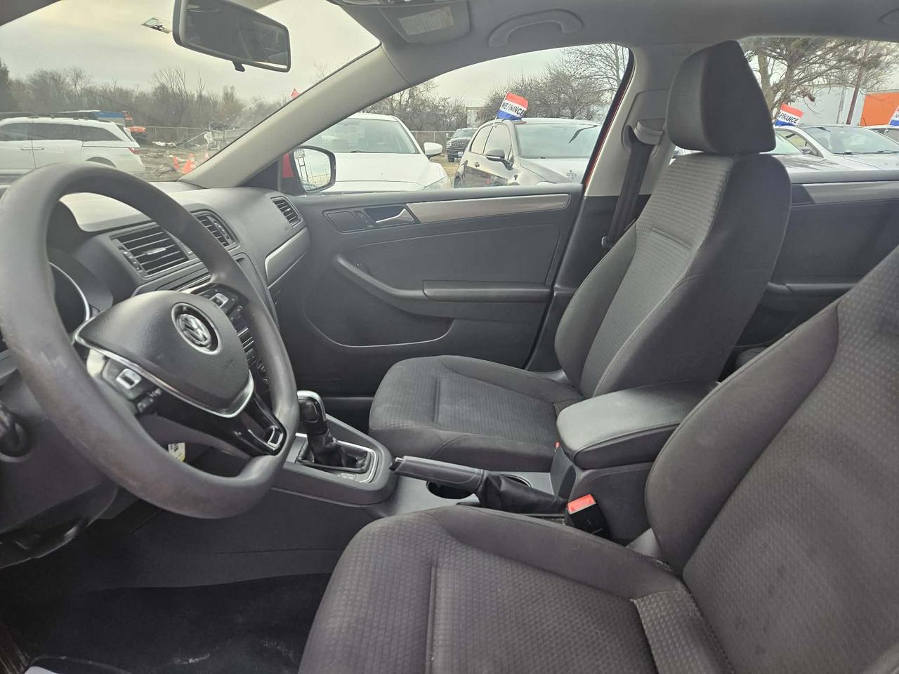 2016 Volkswagen Jetta 4dr 1.4 TSI Auto Trendline Photo