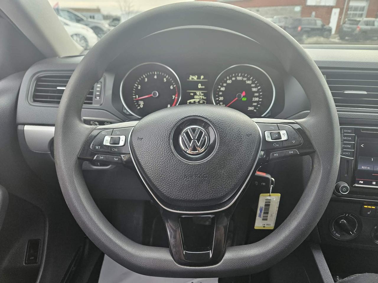 2016 Volkswagen Jetta 4dr 1.4 TSI Auto Trendline Photo