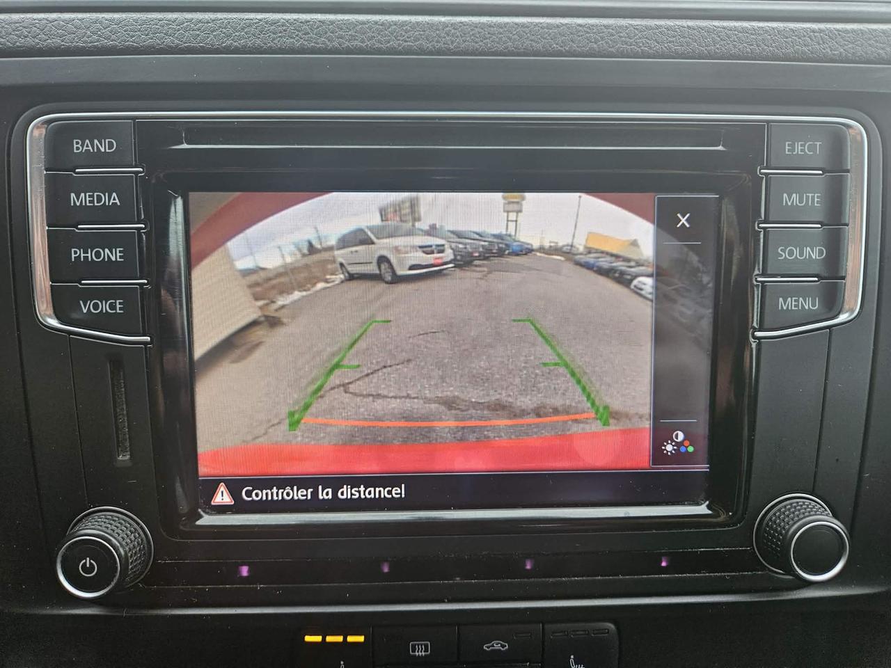 2016 Volkswagen Jetta 4dr 1.4 TSI Auto Trendline Photo