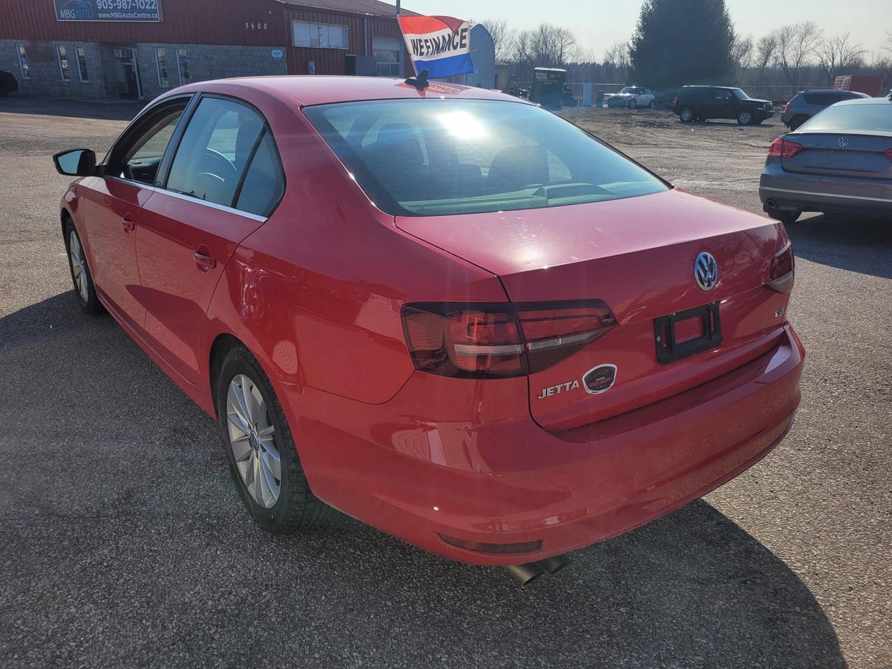 2016 Volkswagen Jetta 4dr 1.4 TSI Auto Trendline Photo4